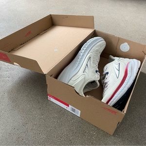 Altra Torin Sneakers | Women’s Size 9 | White | Original Box